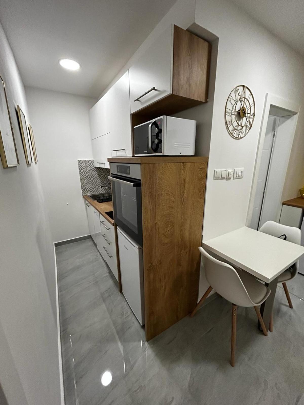 Hello Sunshine Apartment ซาดาร์ ภายนอก รูปภาพ