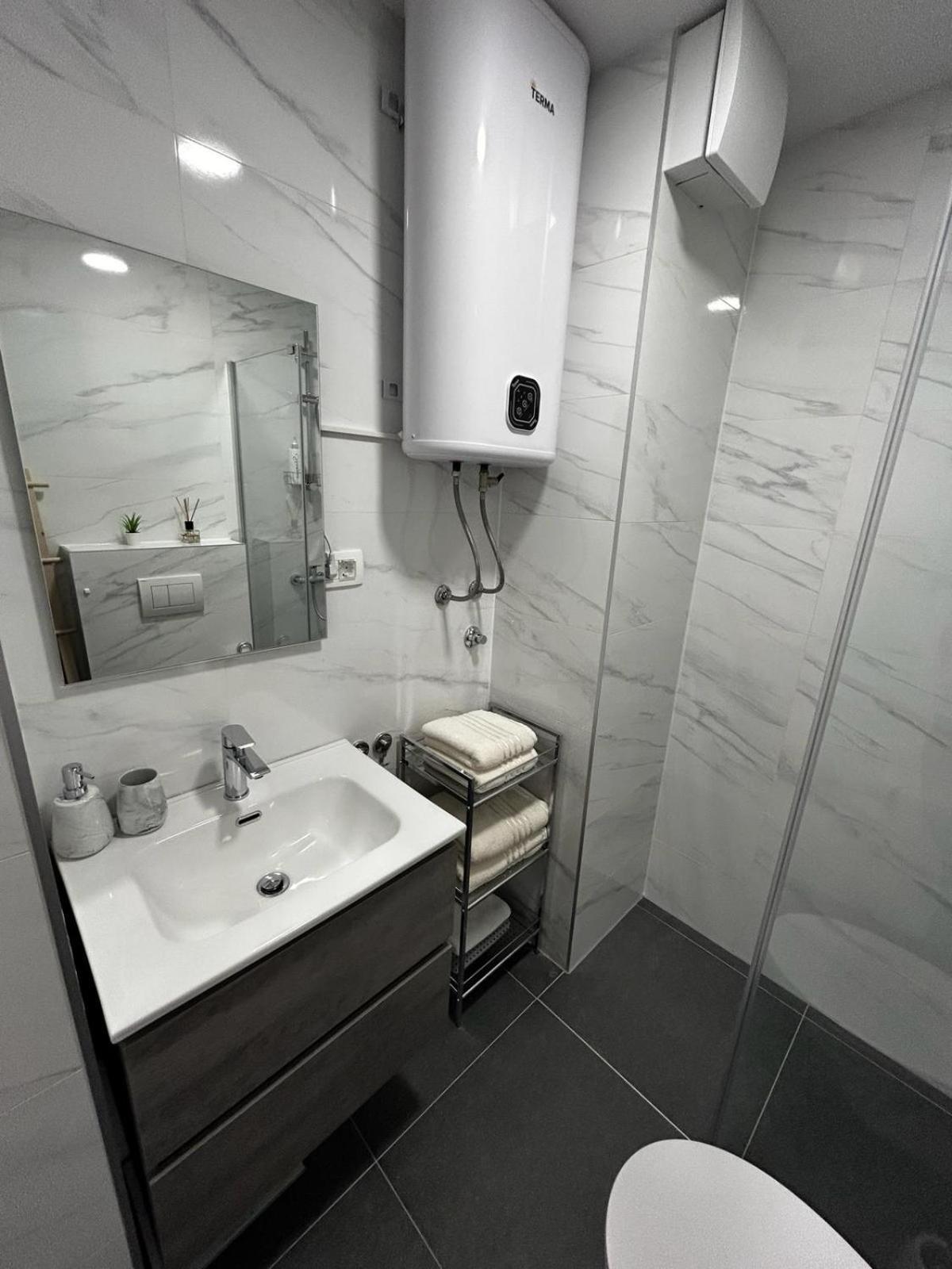 Hello Sunshine Apartment ซาดาร์ ภายนอก รูปภาพ